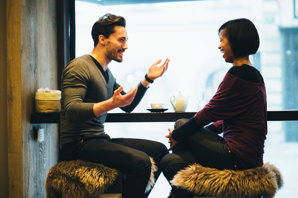 Bei einem Casual Date lernt man sich nur oberflächlich kennen.