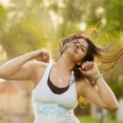 Frau macht Sport